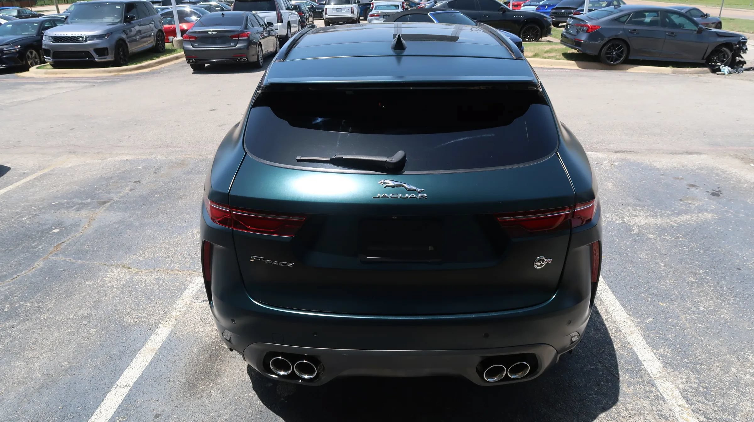 Used 2022 Jaguar F-PACE SVR AWD/4WD image 11