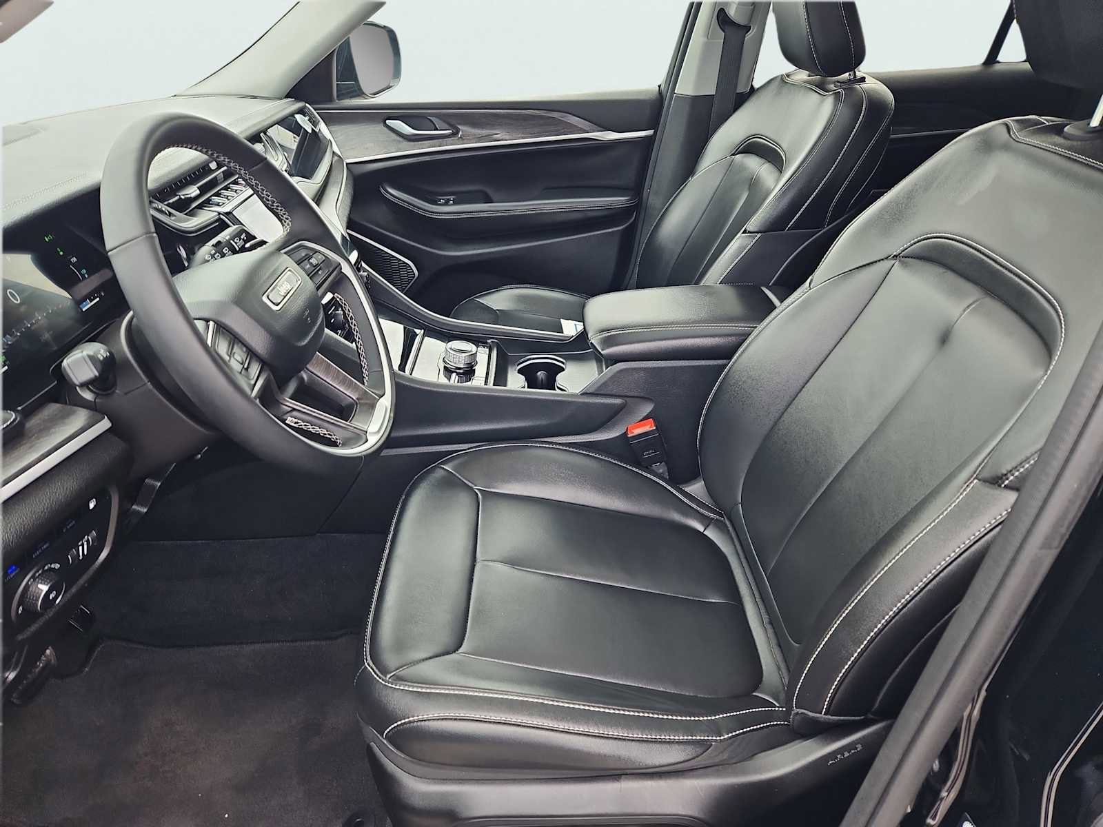 Used 2023 Jeep Grand Cherokee 4WD 4xe image 36