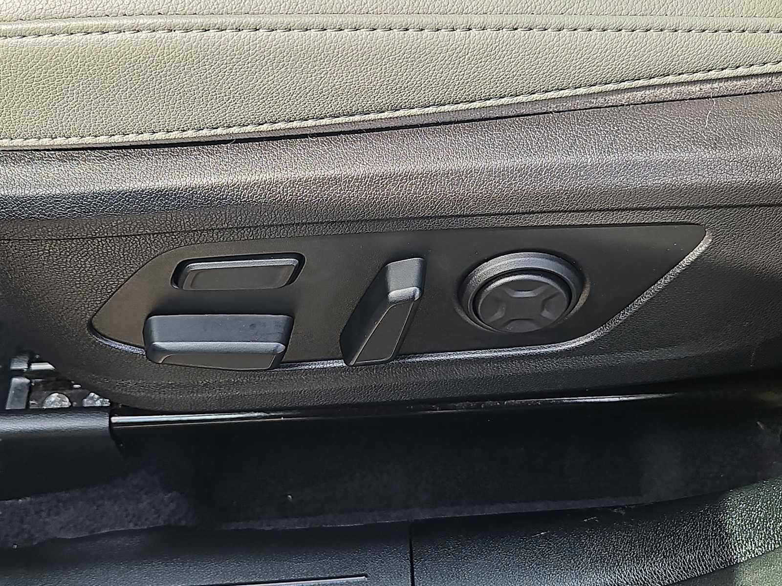 Used 2024 Kia Sorento SX Prestige w/ Sage Leather Package image 25