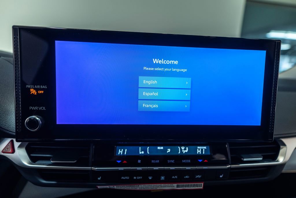 New 2026 Toyota Sienna XLE FWD image 32