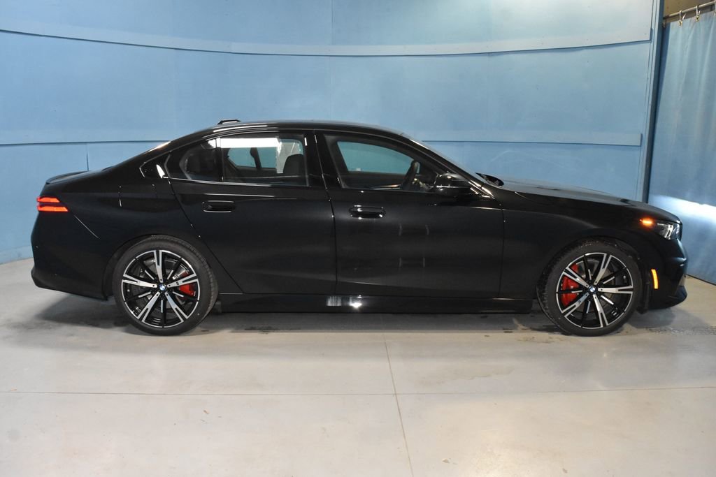Certified 2026 BMW 540i xDrive w/ M Sport Package image 20