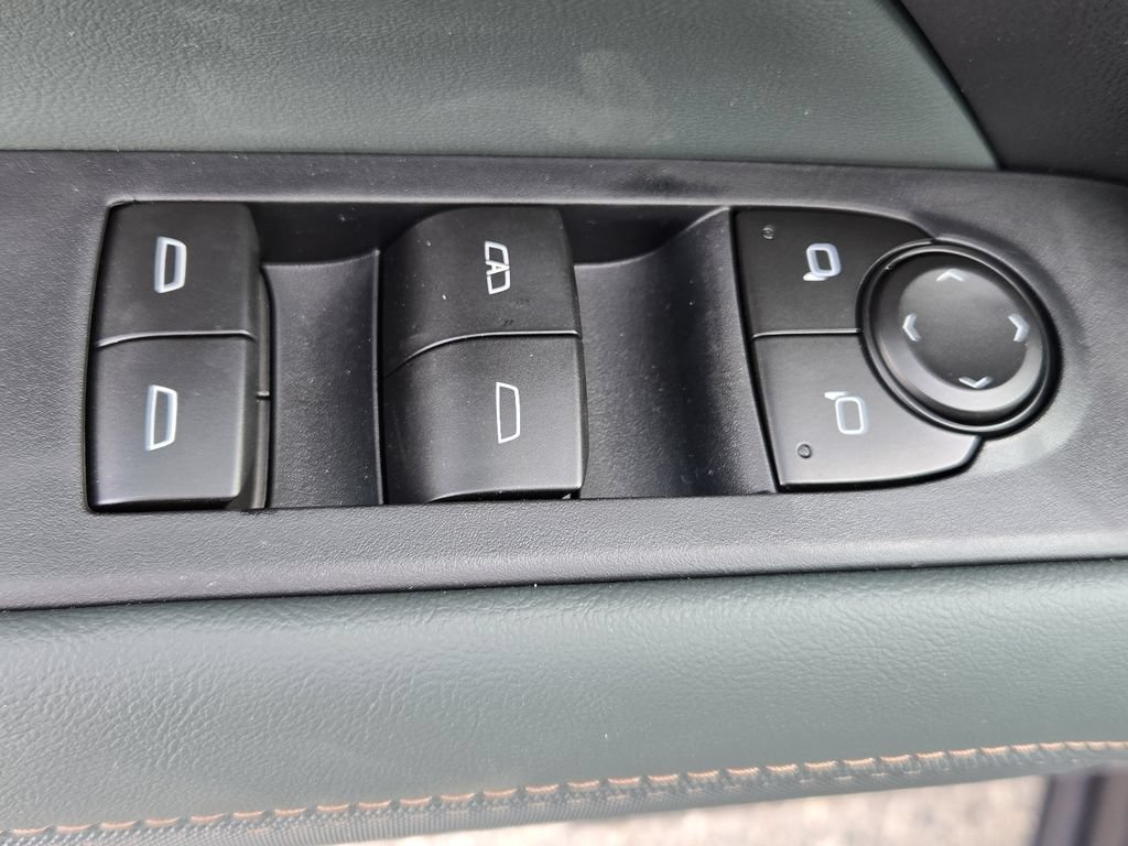 New 2026 GMC Terrain AT4 w/ Technology Package II AWD/4WD image 15