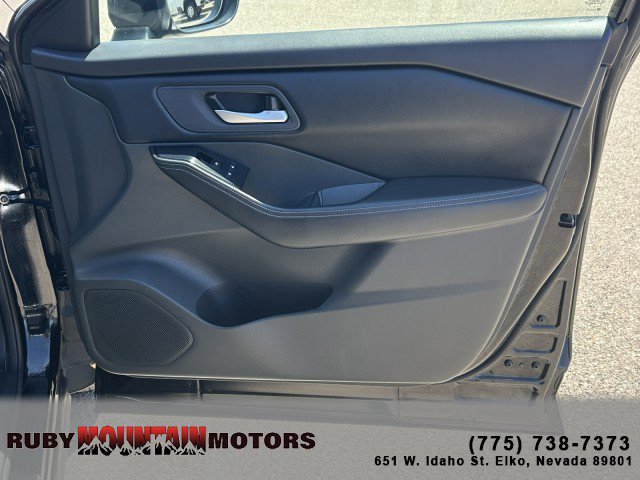 Used 2025 Nissan Rogue SV FWD image 22