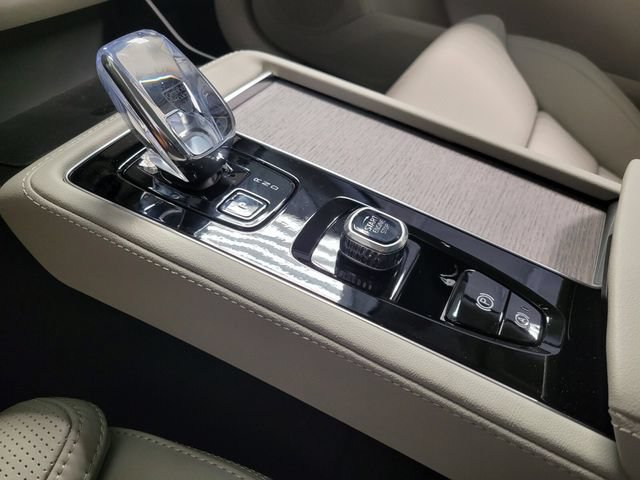 New 2026 Volvo XC90 B6 Ultra w/ Protection Package AWD/4WD image 26