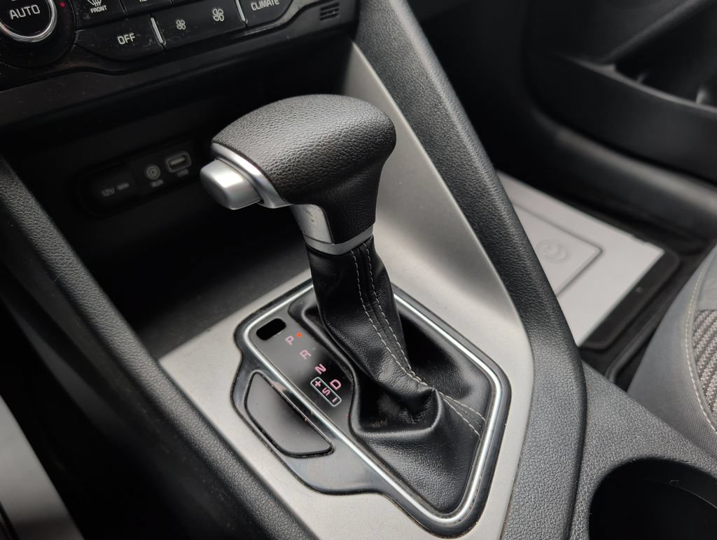 Used 2019 Kia Niro LX FWD image 16