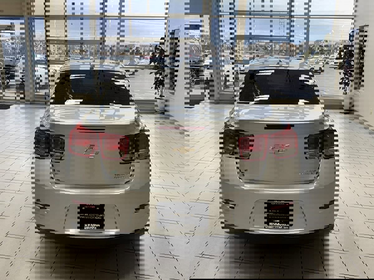 Used 2016 Chevrolet Malibu LT image 7