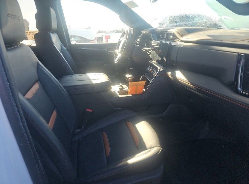 Used 2025 GMC Sierra 1500 AT4 image 11