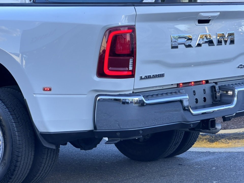 Used 2025 RAM 3500 Laramie image 9