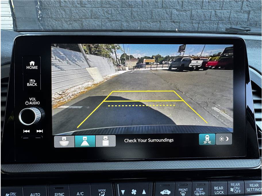 Used 2025 Honda Odyssey EX-L image 24