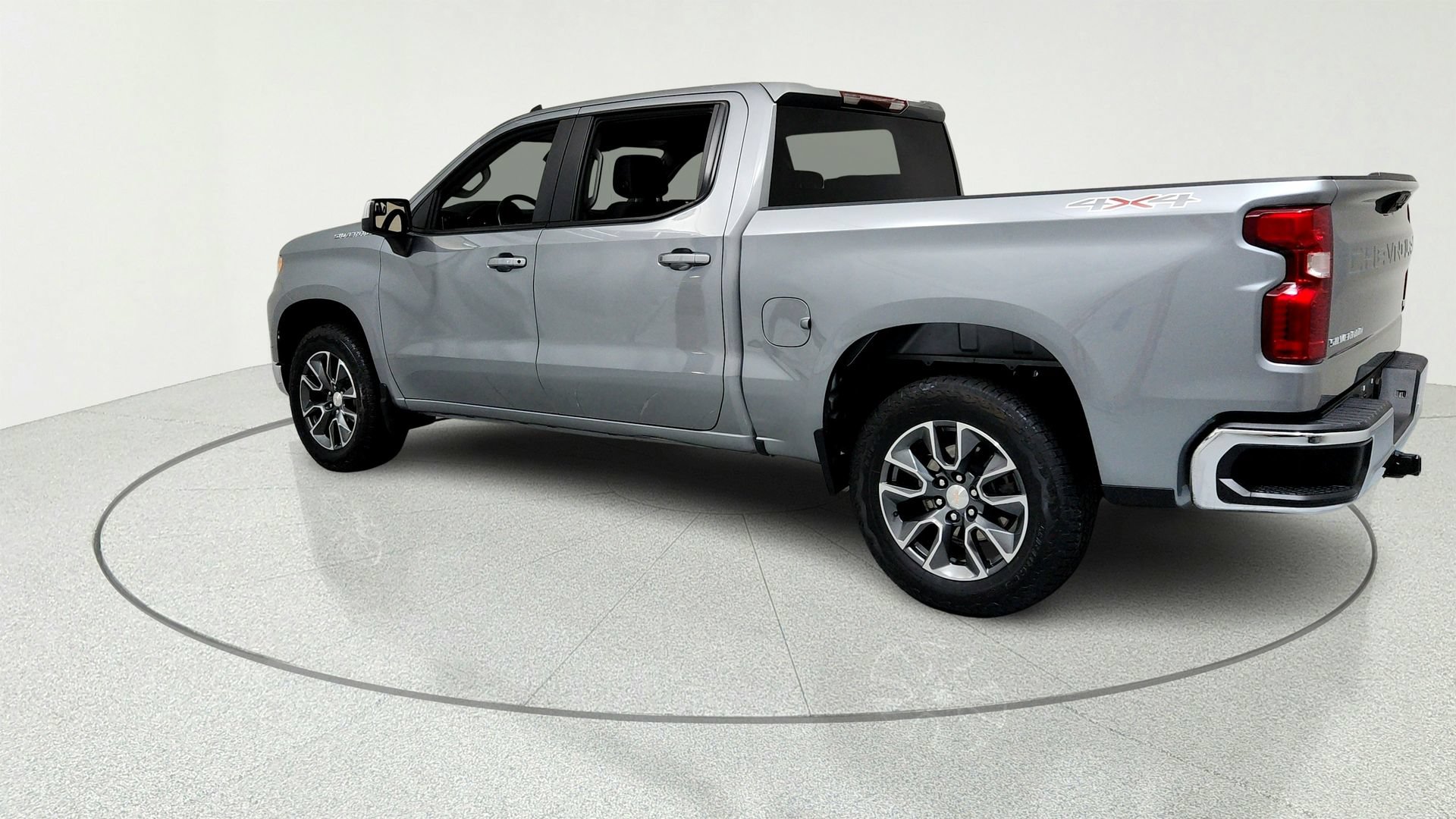 Certified 2024 Chevrolet Silverado 1500 LT AWD/4WD image 3