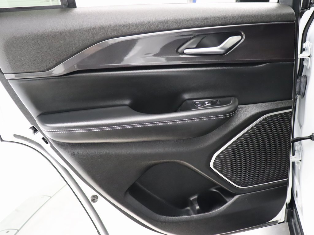 Used 2022 Jeep Grand Cherokee Altitude image 36