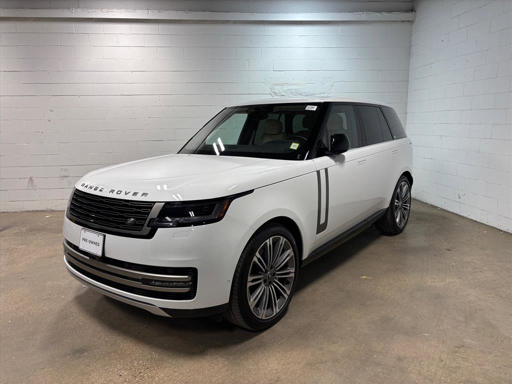 Used 2025 Land Rover Range Rover SE image 1