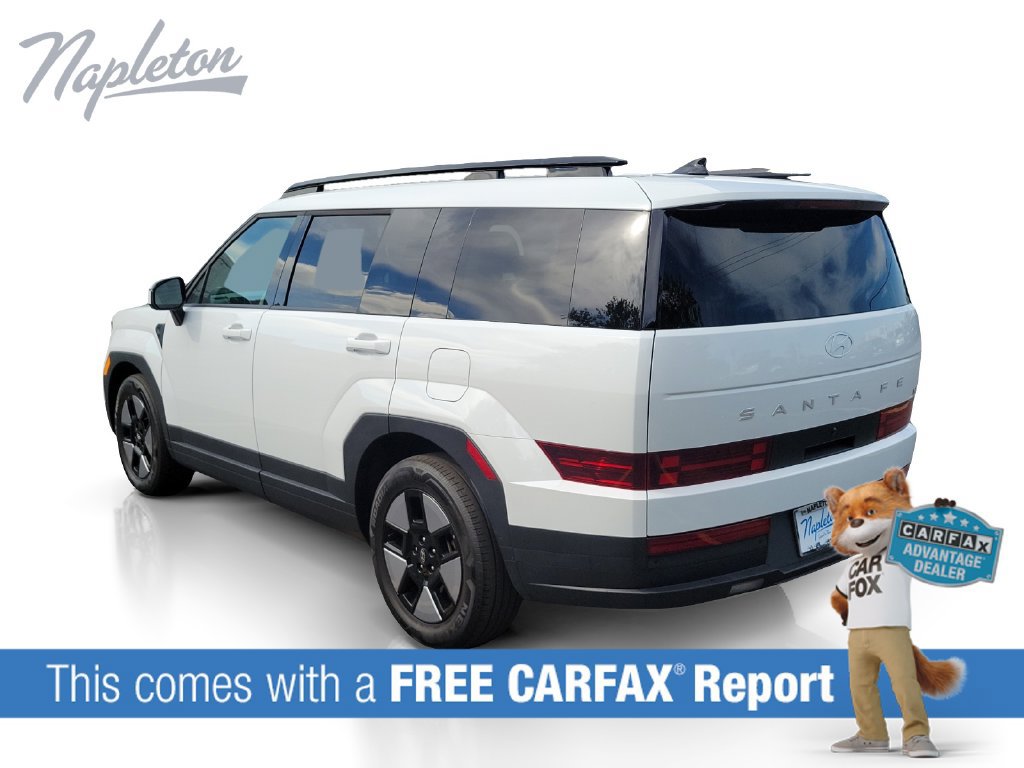 Used 2025 Hyundai Santa Fe SEL FWD image 3