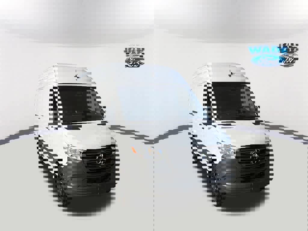 Used 2025 Mercedes-Benz Sprinter 2500 image 3