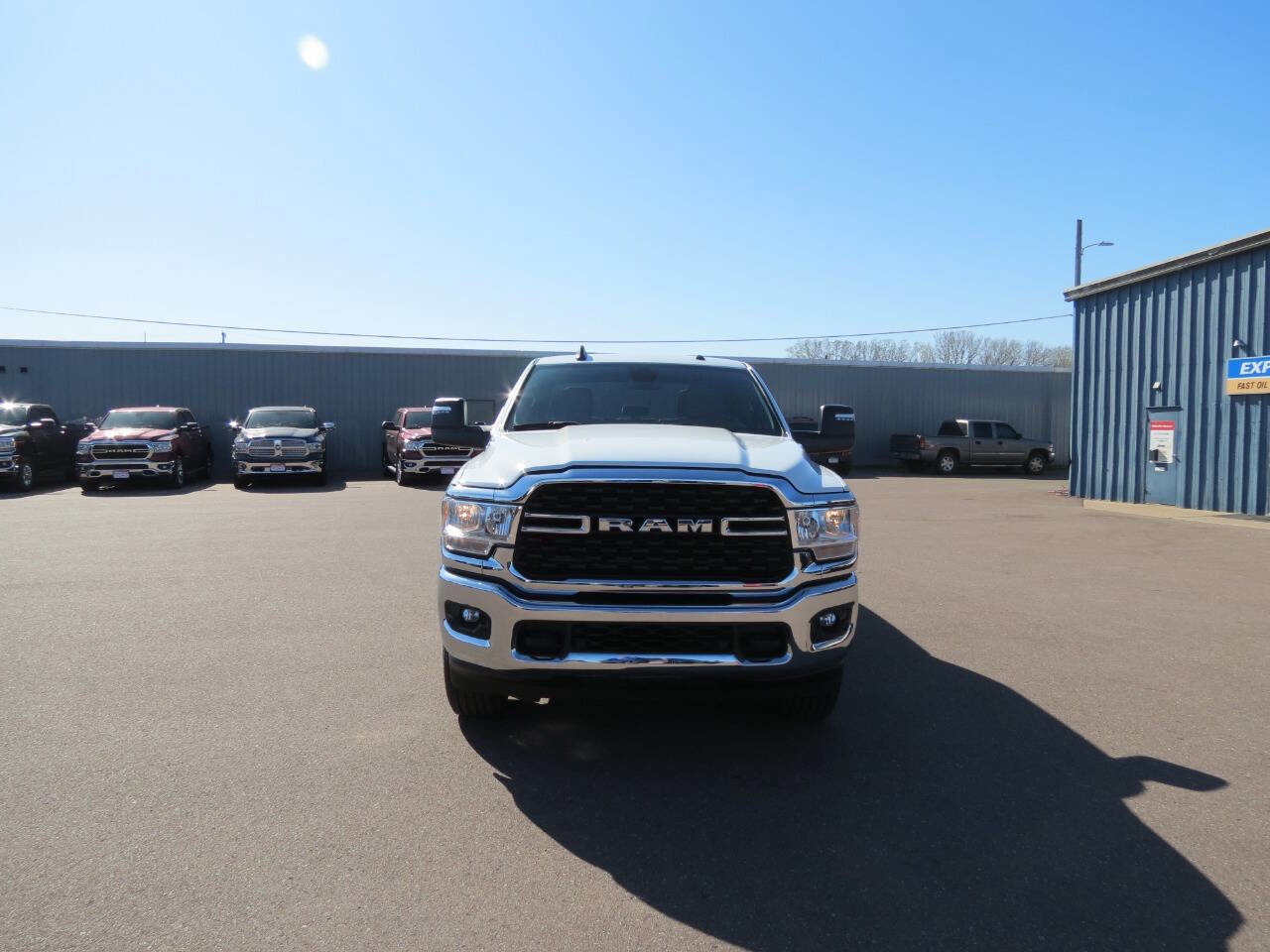 Used 2024 RAM 2500 Big Horn w/ Protection Group AWD/4WD image 4
