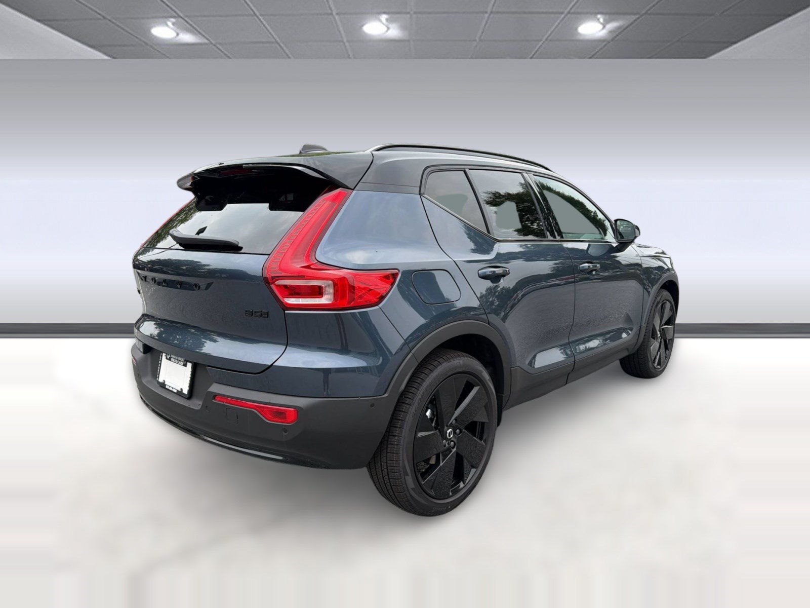New 2026 Volvo XC40 B5 Ultra w/ Protection Package Premier AWD/4WD image 9