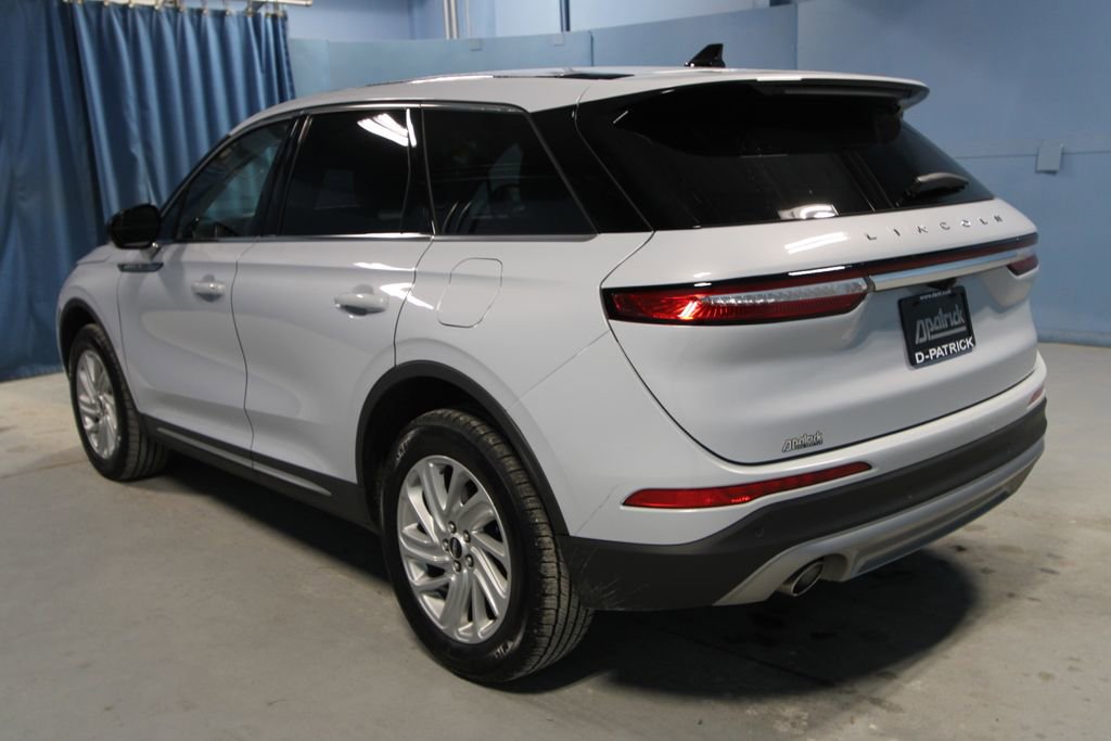 Used 2025 Lincoln Corsair AWD image 33