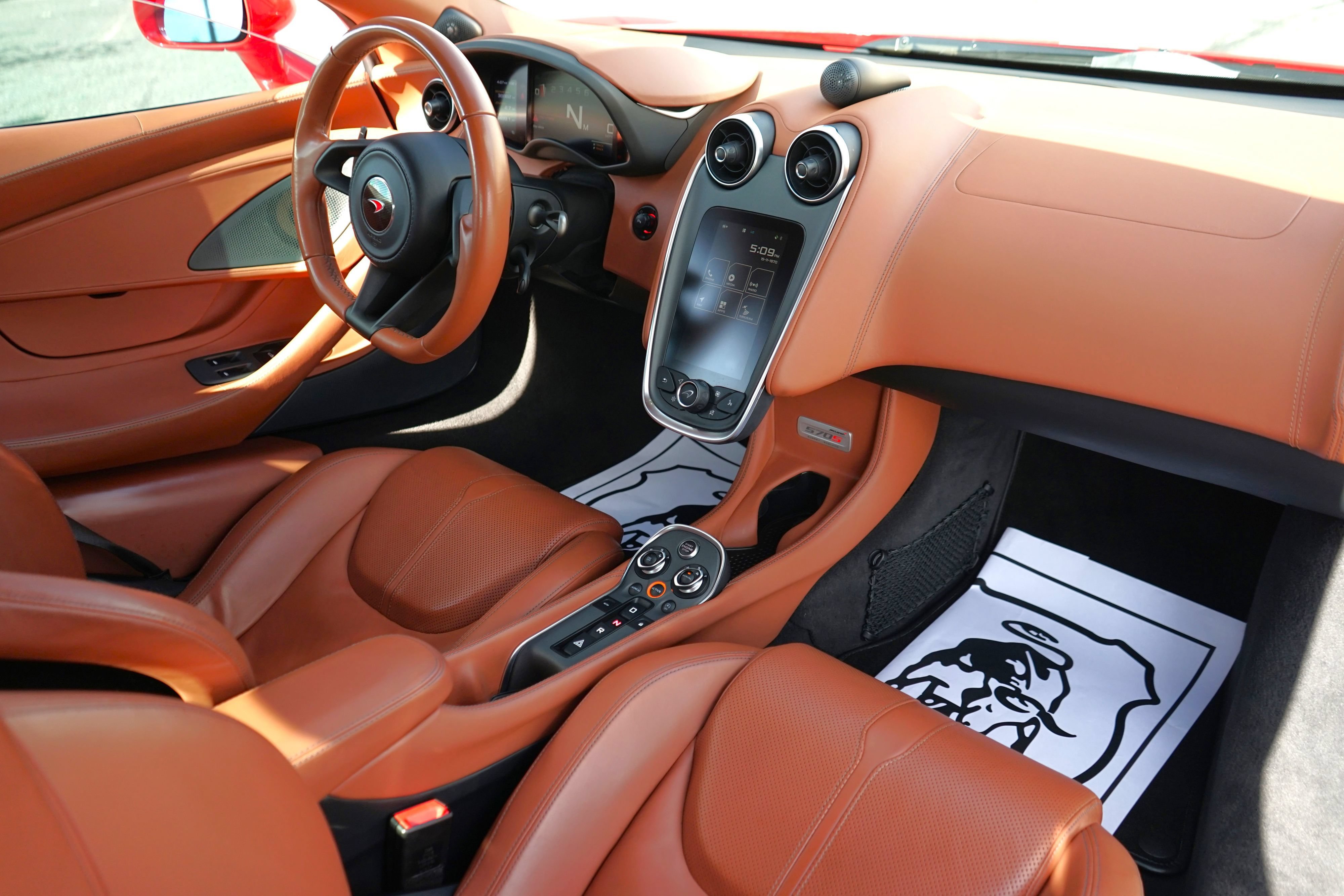 Used 2016 McLaren 570S Coupe RWD image 31