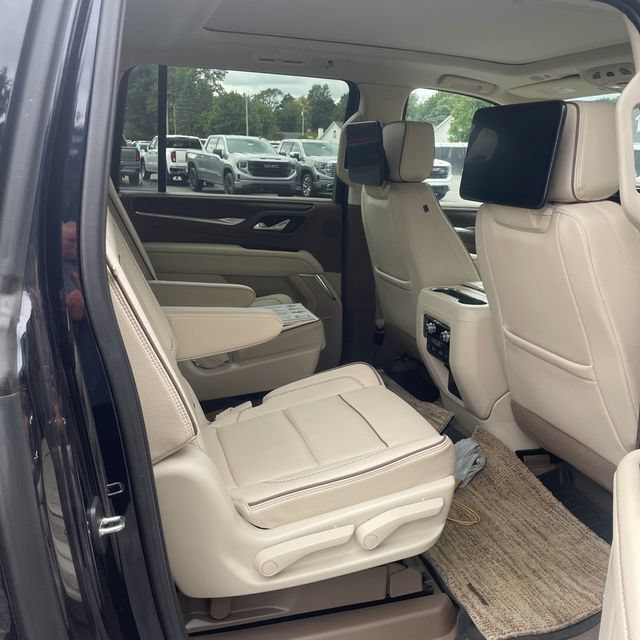 Certified 2024 GMC Yukon XL Denali w/ Denali Reserve Package AWD/4WD image 10