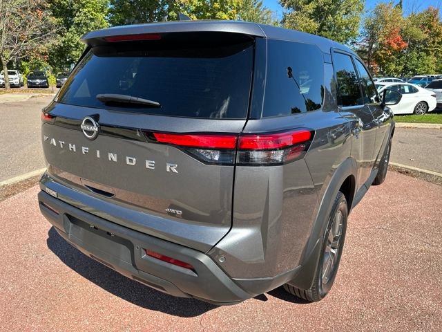 Used 2024 Nissan Pathfinder S image 6