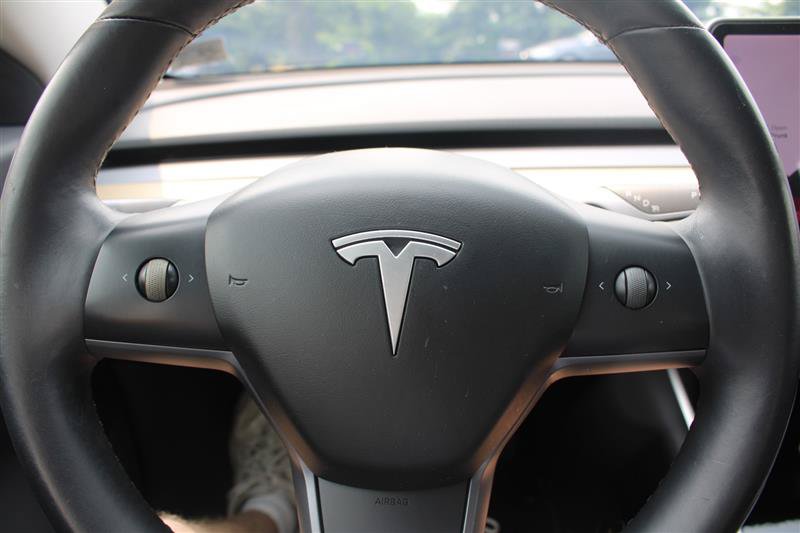 Used 2018 Tesla Model 3 Long Range RWD image 13