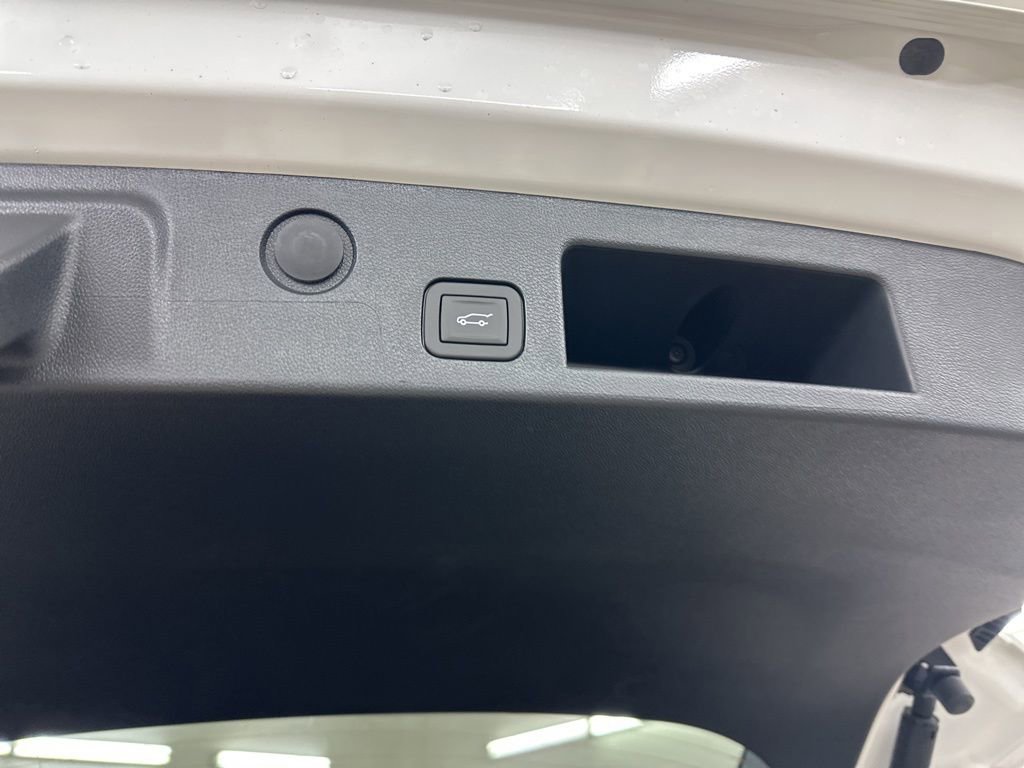 New 2026 GMC Terrain AT4 w/ Convenience Package III AWD/4WD image 24