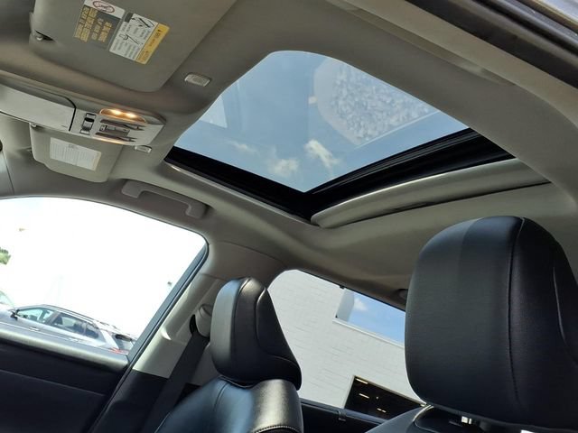 Certified 2024 Toyota Highlander XLE FWD image 11