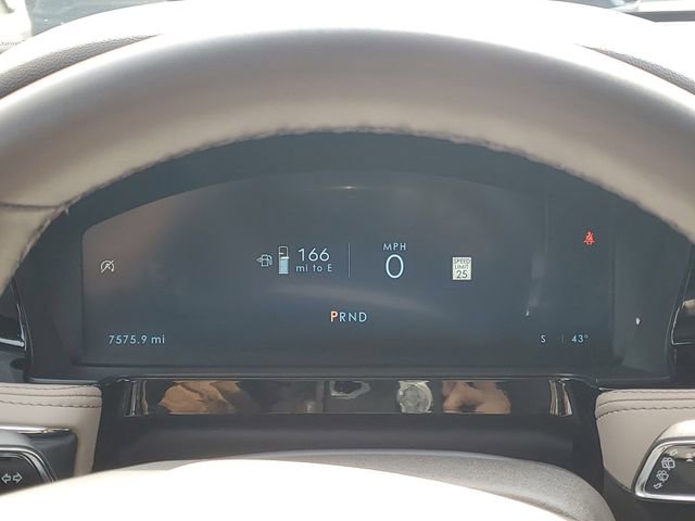 Certified 2024 Lincoln Corsair AWD image 17