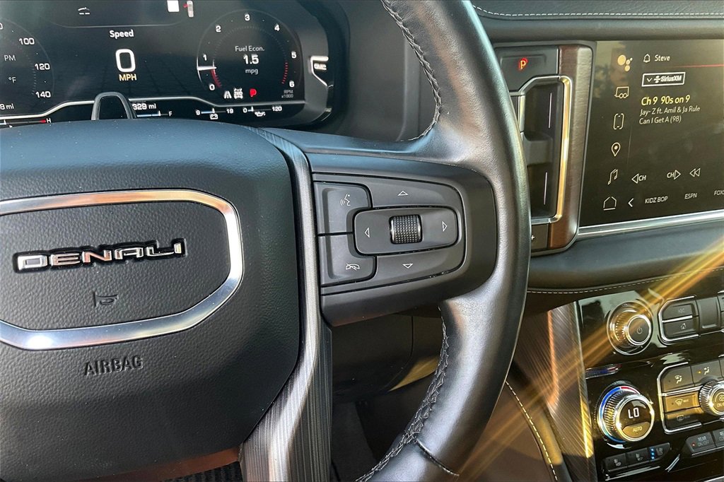 Used 2023 GMC Yukon Denali Ultimate image 19