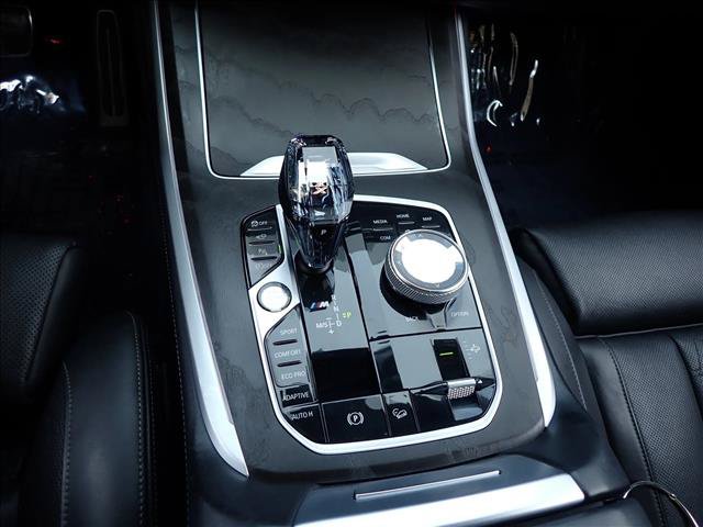 Used 2020 BMW X7 M50i AWD/4WD image 23