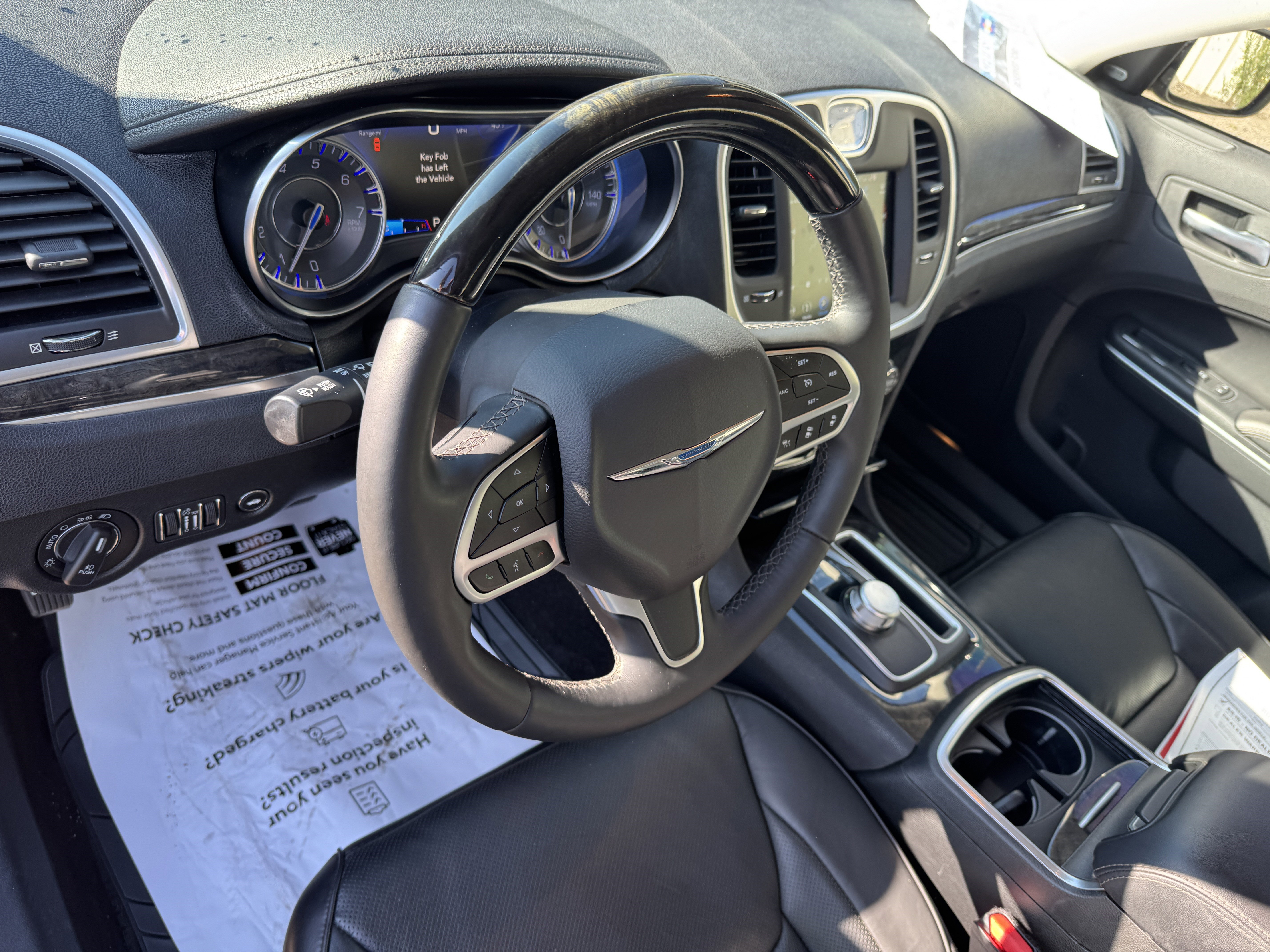 Used 2018 Chrysler 300 Limited w/ Safetytec Plus Group RWD image 13