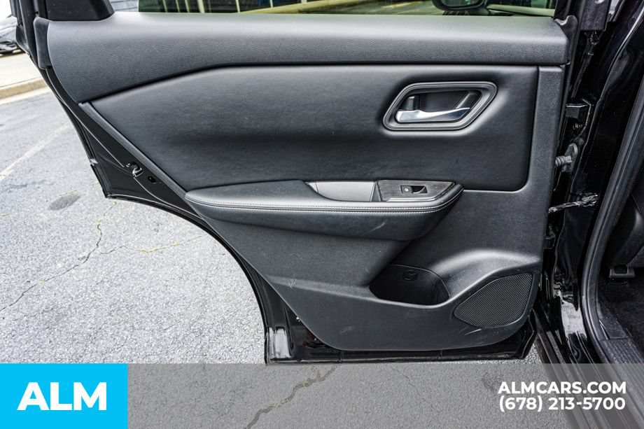 Used 2024 Nissan Rogue SV FWD image 48