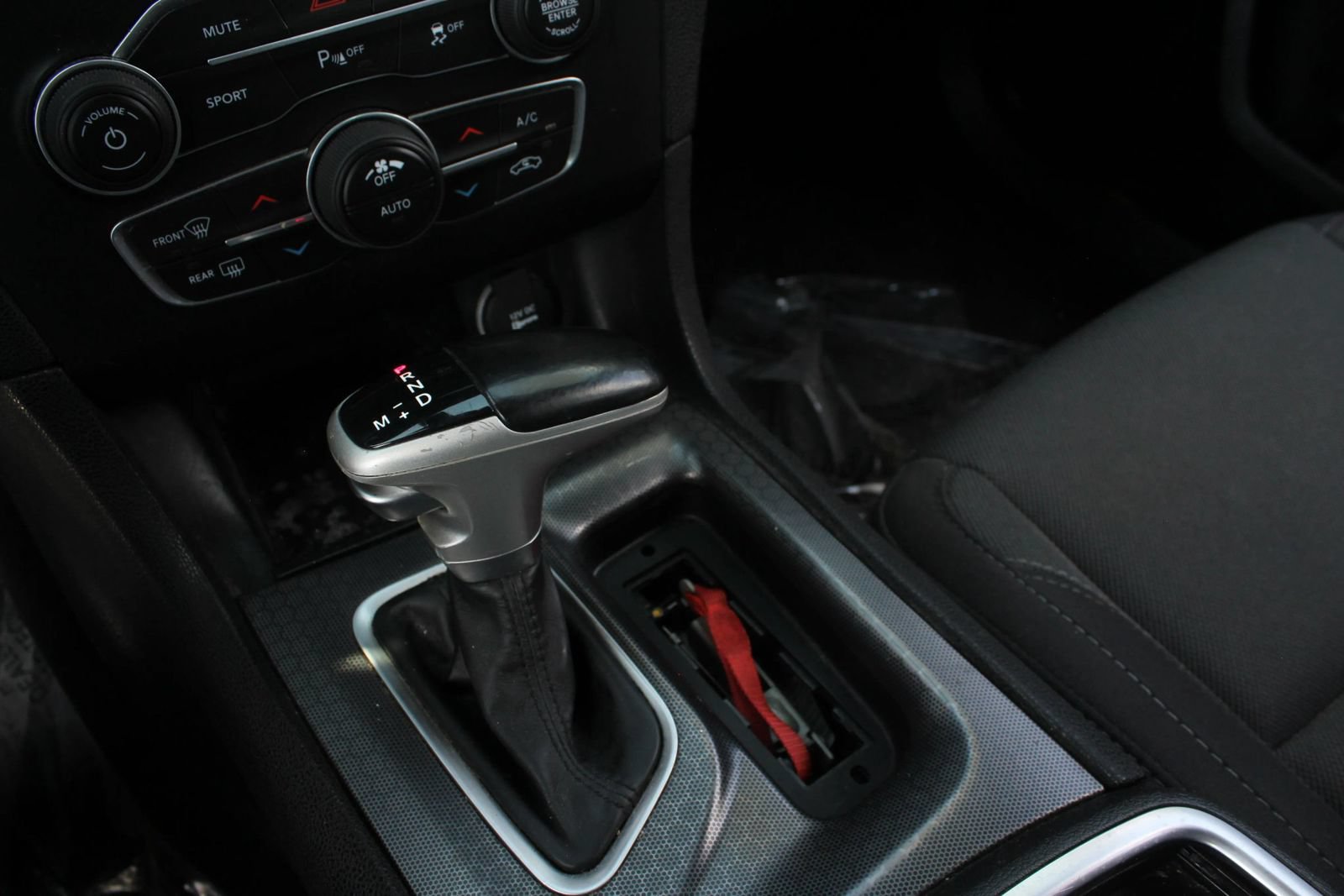 Used 2018 Dodge Charger R/T RWD image 28