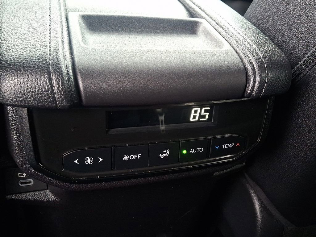 Used 2026 Toyota Grand Highlander LE image 11