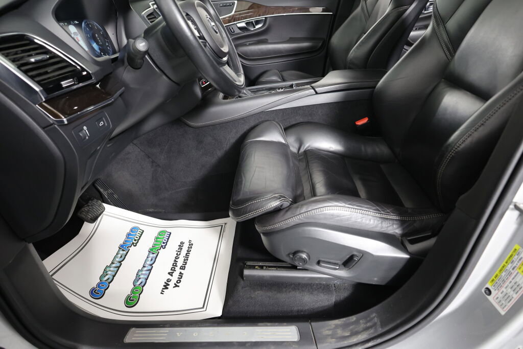 Used 2016 Volvo XC90 T6 Momentum w/ Momentum Plus Package image 12