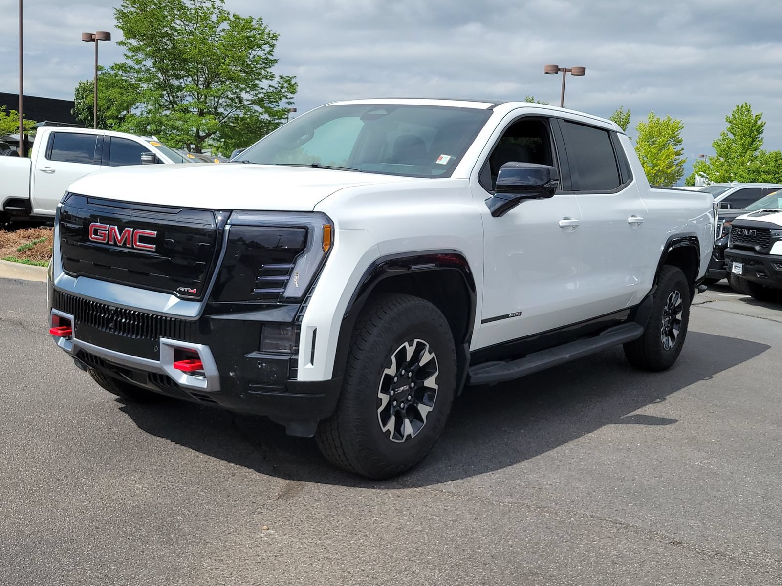 New 2026 GMC Sierra EV AT4 AWD/4WD image 4