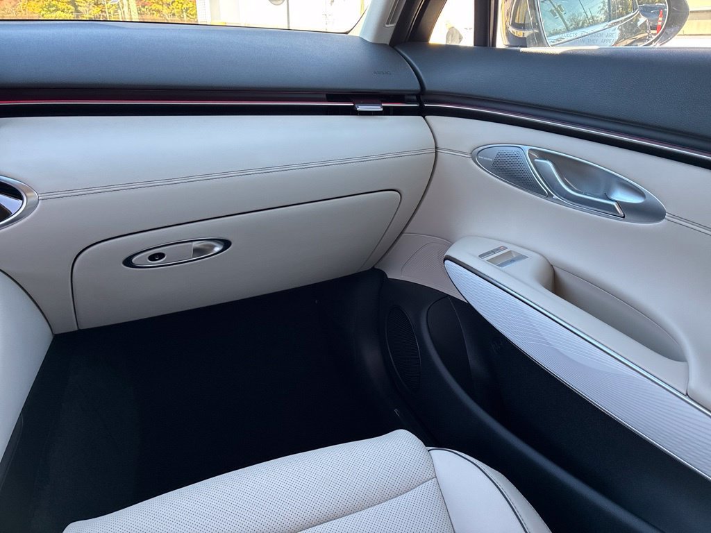 New 2027 Genesis GV70 2.5T Advanced AWD/4WD image 39