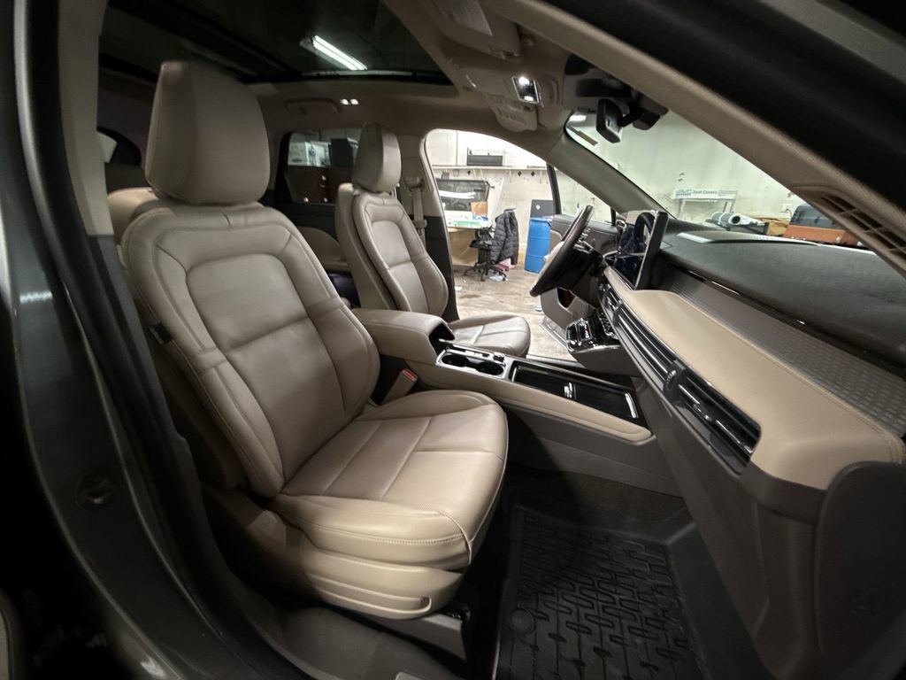 Certified 2023 Lincoln Corsair FWD w/ Equipment Group 101A image 26