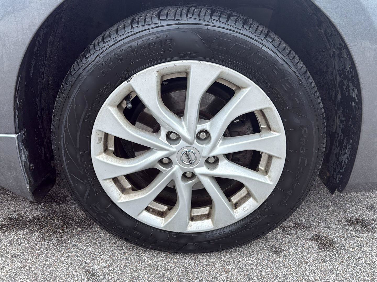 Used 2019 Nissan Sentra SV FWD image 14