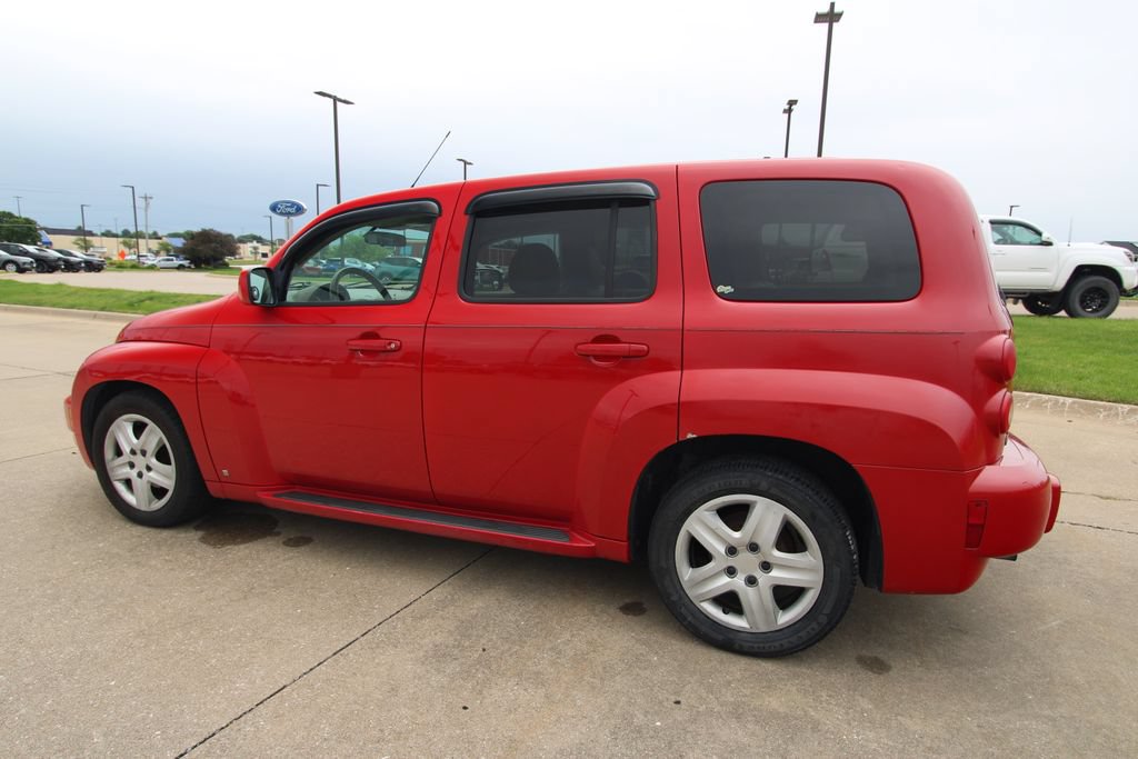 Used 2009 Chevrolet HHR LT FWD image 16
