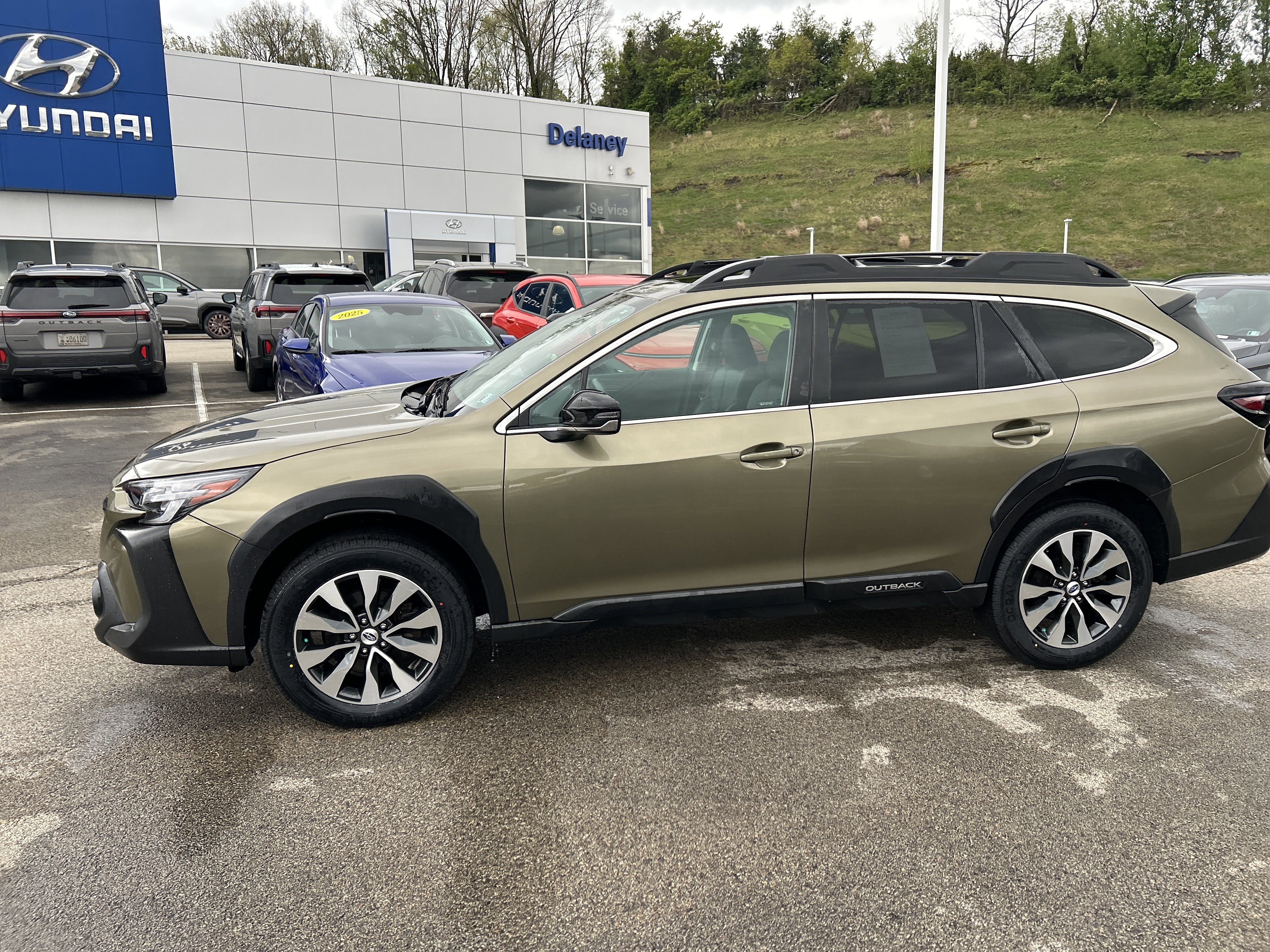 Used 2024 Subaru Outback Limited AWD/4WD image 21