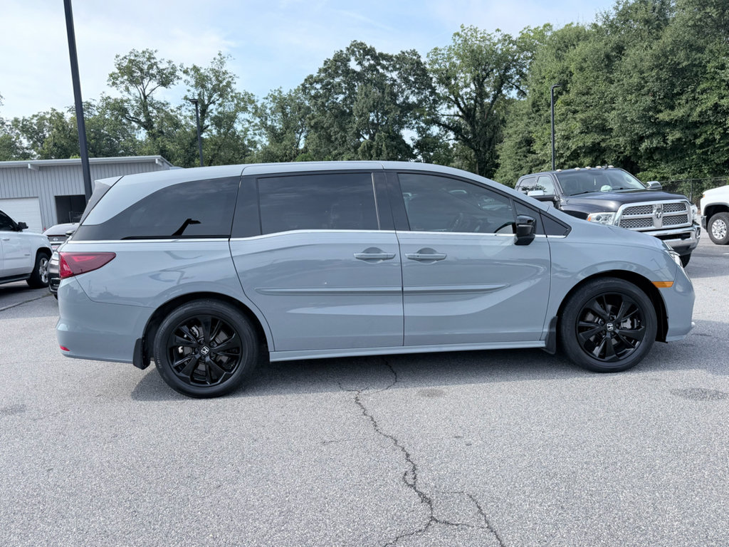 Used 2023 Honda Odyssey Sport image 4