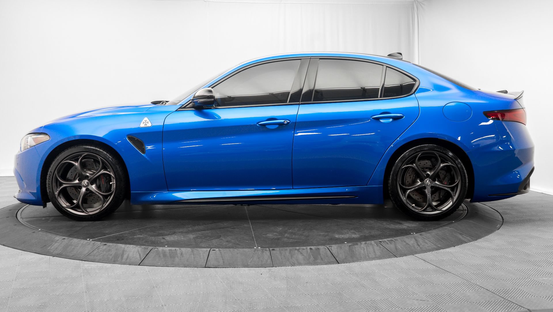 Used 2023 Alfa Romeo Giulia Quadrifoglio w/ Active Assist Plus Package RWD image 3