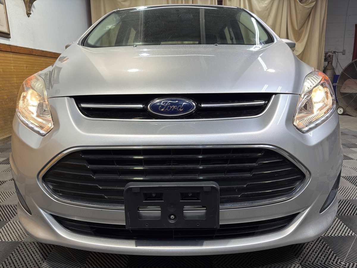 Used 2017 Ford C-MAX Energi SE FWD image 3