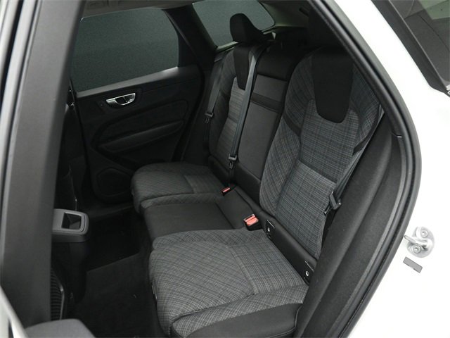 Used 2023 Volvo XC60 B5 Core image 15