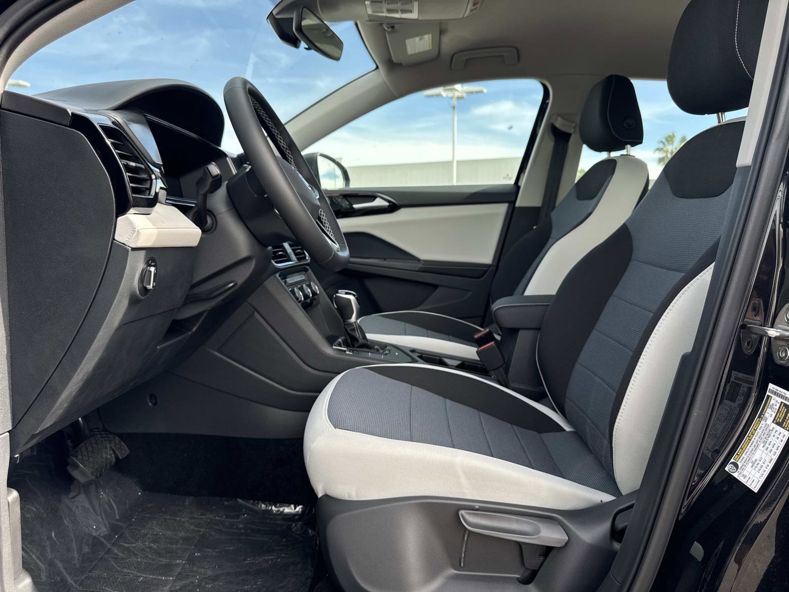 New 2026 Volkswagen Taos S image 21