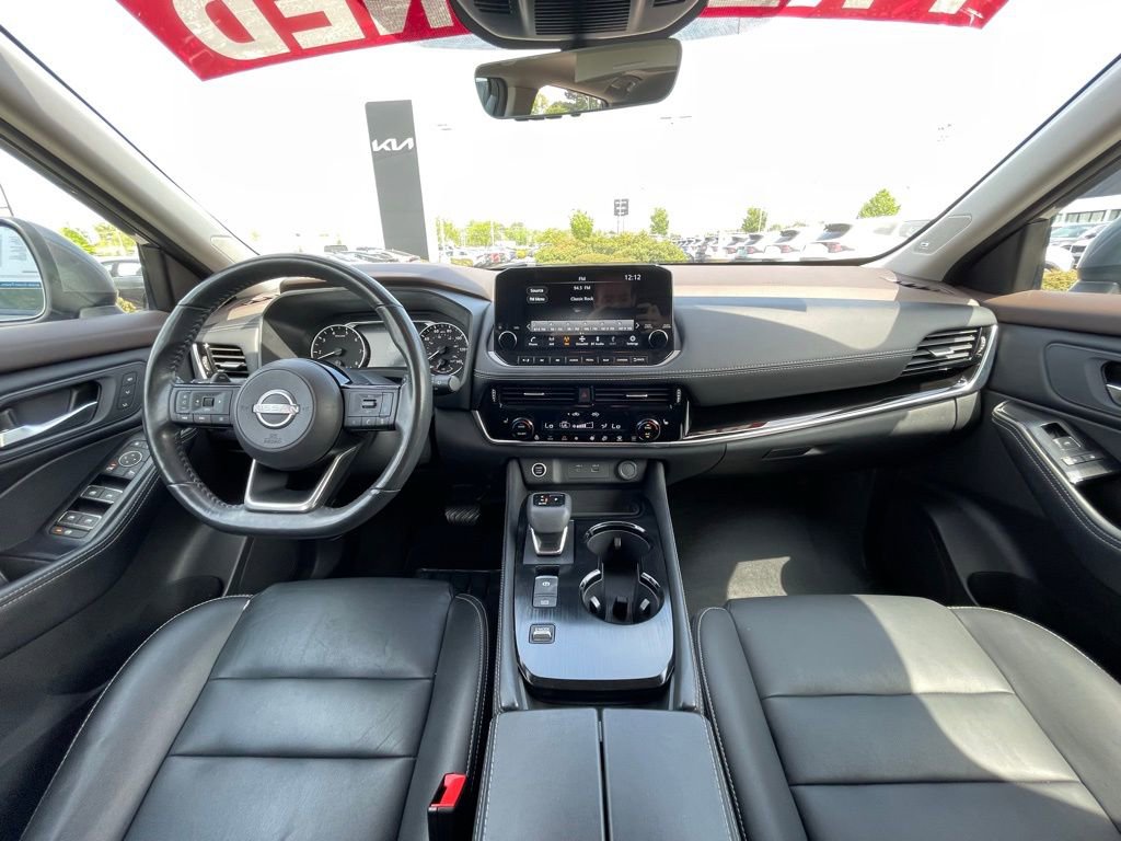 Used 2023 Nissan Rogue SL w/ SL Premium Package image 30