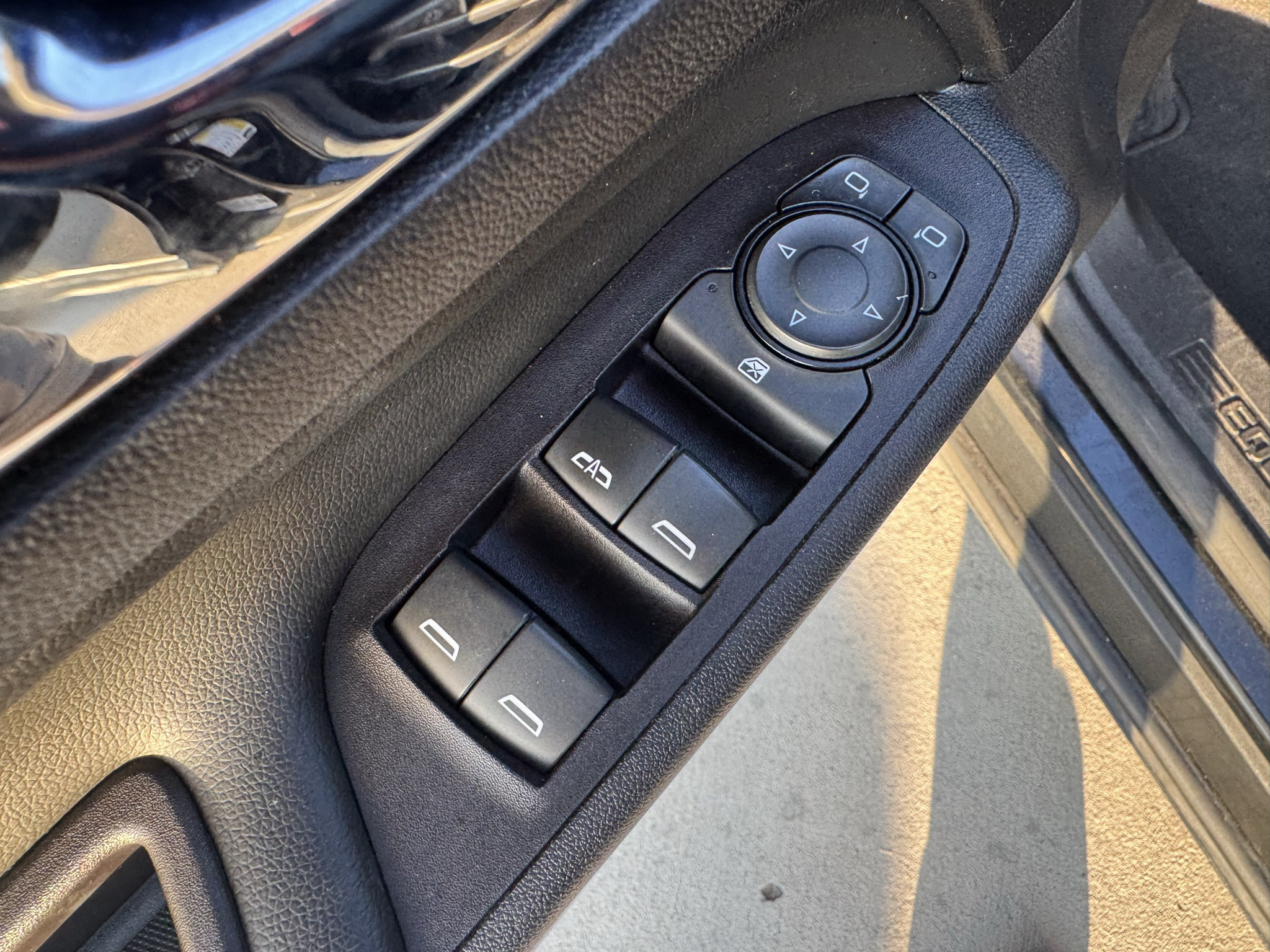 Used 2021 Chevrolet Equinox LT FWD image 8