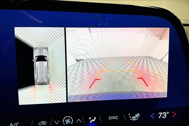 Used 2025 Chevrolet Traverse Z71 w/ Enhanced Driving Package image 30