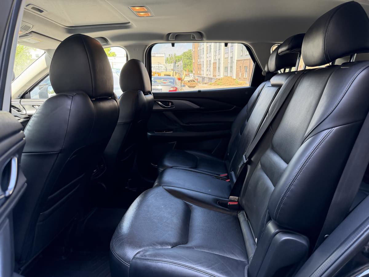 Used 2018 MAZDA CX-9 Touring w/ Touring Premium Package AWD/4WD image 11